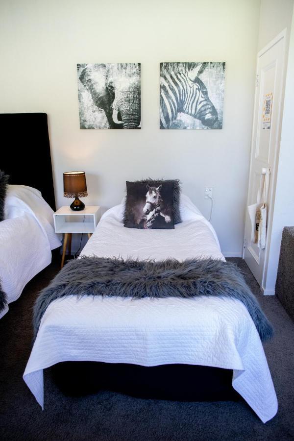 Swan House Bed and Breakfast Martinborough Εξωτερικό φωτογραφία