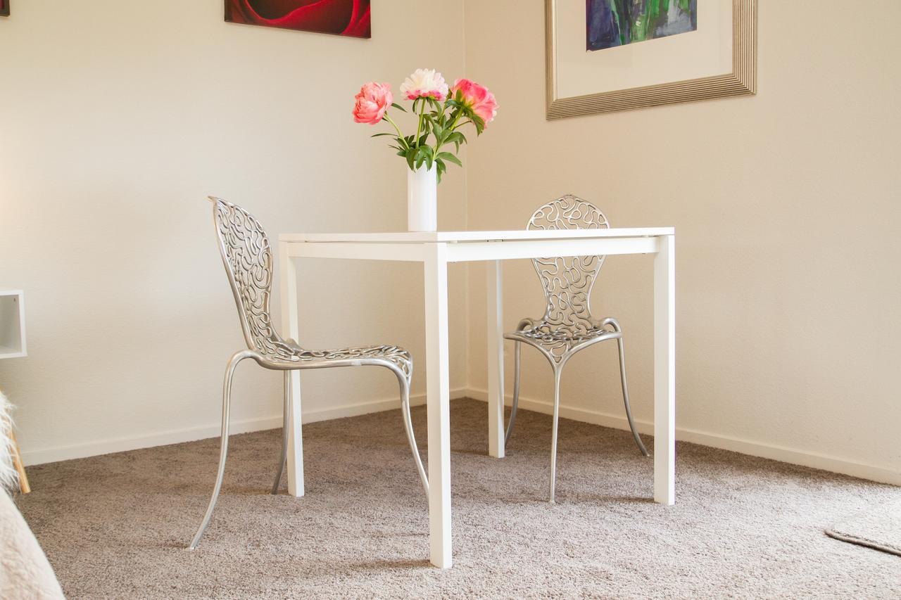 Swan House Bed and Breakfast Martinborough Εξωτερικό φωτογραφία
